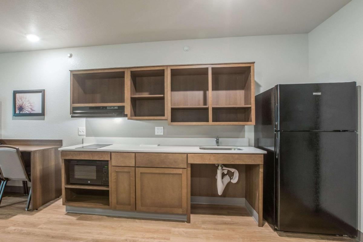 Popular attractions Area Nearby Property